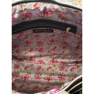 Betsey Johnson Black White Striped Quilted Bow Satchel Bag Pearl Heart Logo thumbnail 2