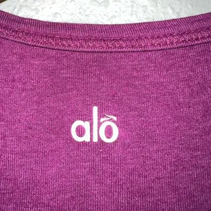 Alo CoolFit Racerback Tank Top Womens Size XS Color Magenta‎ thumbnail 4