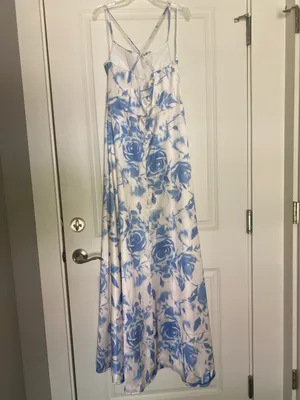 Blue and white maxi dress Size 6 thumbnail 3