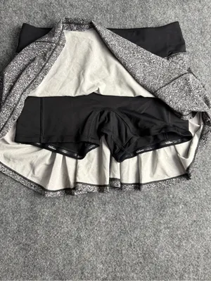 Lululemon 4 tall Circuit Breaker Skirt II Luminesce Splatter White Black Print thumbnail 3