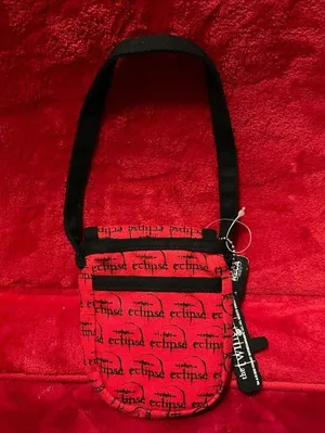 A Very Cool NWT Twilight 2010 Eclipse Red Little Pouch Bag thumbnail 2