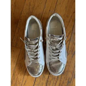 Metallic Snake Print Shoes Womens Size 10 White Gold Low Top Casual Sneakers thumbnail 2