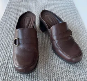 Vintage Croft & Barrow Dark Chocolate Brown Leather Loafer Mules Size 7.5 thumbnail 7