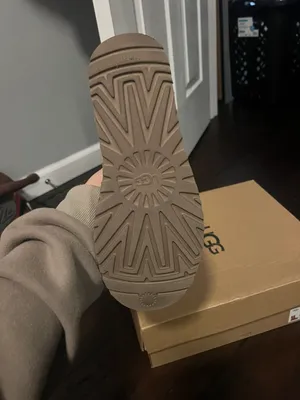 Boot thumbnail 2