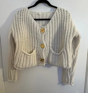 Chunky Knit Cardigan Cream V Neck Button Front Pockets Cozy Oversized Small thumbnail 1