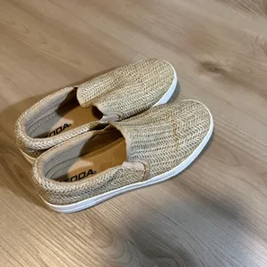 Soda Raffia Slip On Sneakers Womens 7 Tan Woven Platform Shoes Boho Beach Casual thumbnail 9