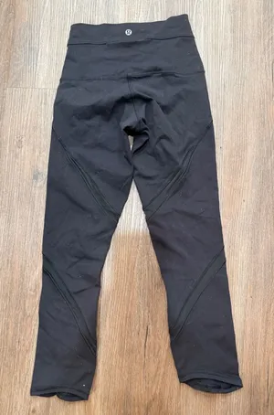 Lululemon Black High Rise Crop Leggings Athletic Athleisure‎ Size 2 thumbnail 1