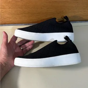 Steve Madden Bequilt sneaker slip on loafer stretch sock comfy shoes sz 6 thumbnail 4