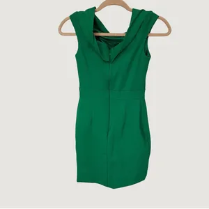 Sherri Hill Green Off The Shoulder Mini Cocktail Dress Size 0 Emerald Formal thumbnail 3