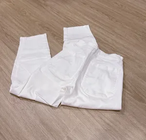 Women's White Jeans. T52 thumbnail 2