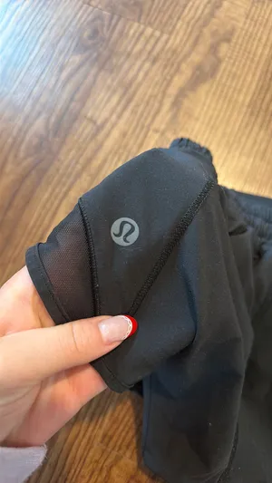 Lululemon Hotty Hot Shorts 2.5" thumbnail 3