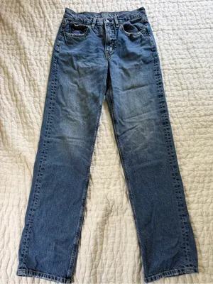 Low Rise Straight-Leg Blue Jeans thumbnail 1