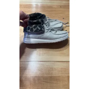 Hey Dude Britt Cream Cheetah Women Size 7 Felt Fur‎ Lined Ankle Bootie thumbnail 6