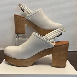 Universal Threads Cream Slingback Mules thumbnail 4