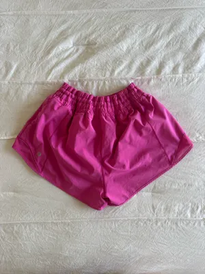 High-Rise Hotty Hot Lululemon Shorts 2.5" Pink thumbnail 2