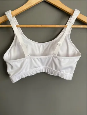 Gymshark sports Bra thumbnail 2