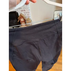 Patagonia‎ black leggings women's medium thumbnail 3