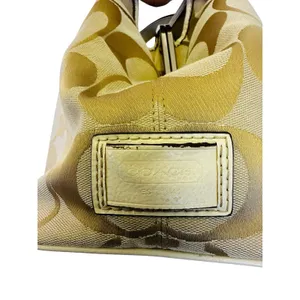 Coach‎ Beige Signature Canvas and Patent Leather Kisslock Framed Carryall Tote thumbnail 4