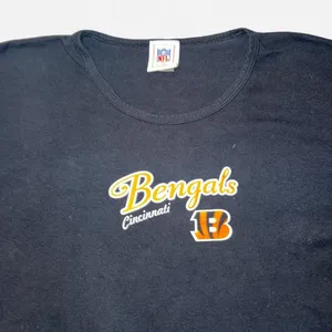 NFL Women’s Cincinnati Bengals black cotton t-shirt with Bengals logo, size XL thumbnail 2