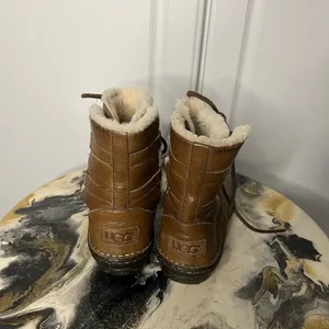 UGG Caspia 1932 Lace Up Shearling Lined Leather Boot thumbnail 5