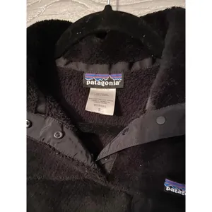 Patagonia pullover womens small black‎ thumbnail 2