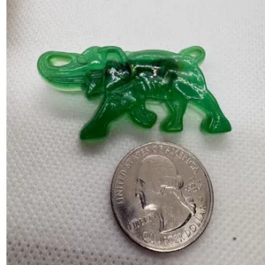Vintage Green Plastic Elephant‎ Brooch UV Glow Fluorescent Animal Pin SKU 275 thumbnail 5