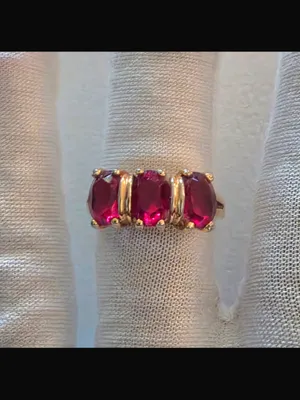 Vintage 3 Ruby tone Stone 18k Overlay HK stamped Ring | 7.5 17.7mm Gold thumbnail 2