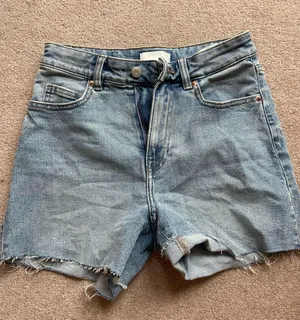 H&M Jean Shorts thumbnail 1
