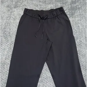 Lululemon Women's On The Fly Pant Black Full On Luxtreme Comfort Stretch Size 6 thumbnail 2