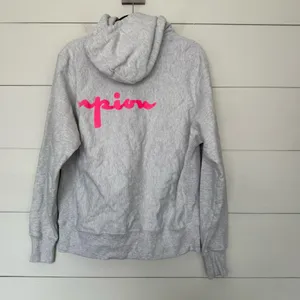Urban Outfitters Champion Women’s Medium Grey Pink Logo Reverse Weave Hoodie thumbnail 4