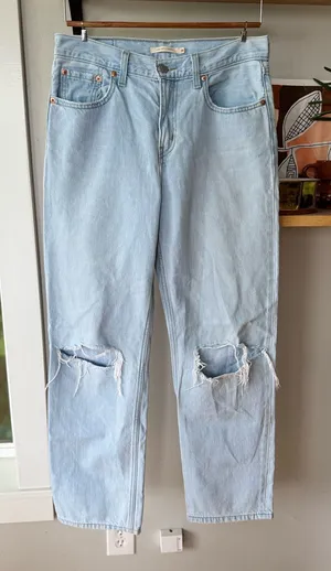 Levi's Low Pro Straight Light Wash Denim Jeans Distressed Knee Rips Size 28 thumbnail 1