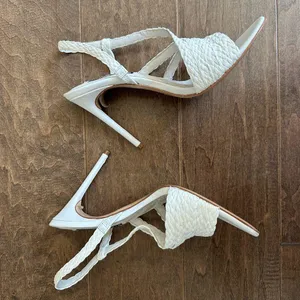 Alice + Olivia Fanniey Strappy Raffia Heeled Sandals thumbnail 5