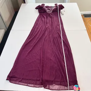 NWT Alex‎ Evenings Plum Purple Beaded Cold Shoulder Chiffon Maxi Dress Size 6 thumbnail 7