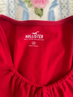 Hollister Women's Deep Red Scoop Tie-Front Crop Top thumbnail 2
