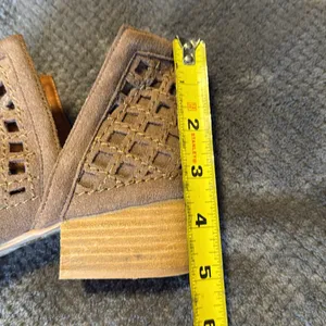 Jeffrey Campbell Tan Perforated Suede Block Heel Ankle‎ Boots Size 8 thumbnail 13