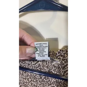 Sabrina Lauren Medium Blouse Animal Print Ruffle V-Neck Long Sleeve‎ Flowy Work thumbnail 9