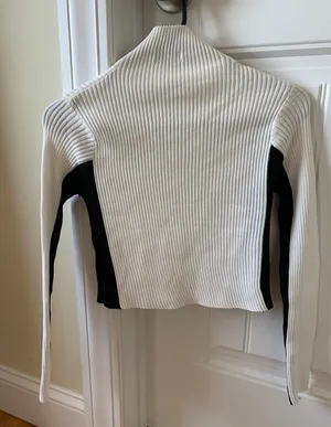 Verge Girl Zip Front Knit Top S/M thumbnail 2