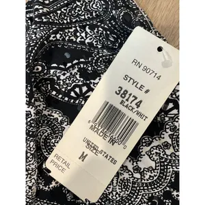 JBS Paisley Sequin Bodycon Dress Size M Black White Scoop Neck NWT Made in USA thumbnail 8