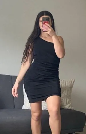 Black Rouched mini dress Size L thumbnail 1