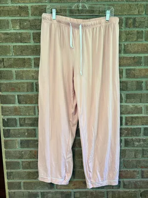 Short Sleeve Pink Pajama Top with Contrast Piping and Matching Pants thumbnail 3