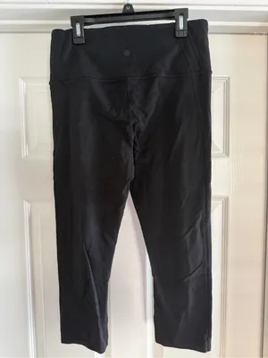 Athleta Black Horizon Scallop Capri Leggings Size Medium Athleisure Trendy Y2K thumbnail 3