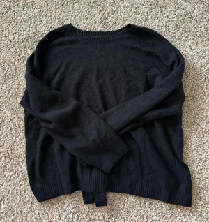 American Eagle Outfitters Sweater thumbnail 1