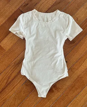 Aritzia Babaton White/Cream Cotton Crew Neck Bodysuit Short Sleeve Size Small thumbnail 1