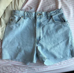 Aligrace vintage Levi’s Size 28 thumbnail 1