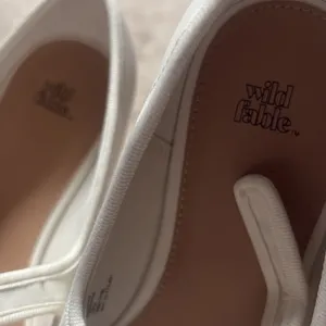 Wild Fable White Mary Jane Flats vegan leather size 9.5 thumbnail 3