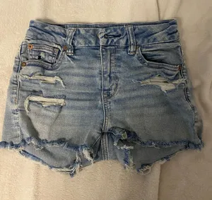 American Eagle shorts thumbnail 1