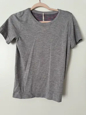 Lululemon Top thumbnail 4