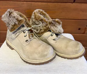 Timberland Waterproof Teddy Fleece Fold Over Fur boots light beige Sz 9.5 thumbnail 1