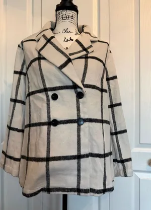 BloomChic Cream and Black Windowpane Double thumbnail 1