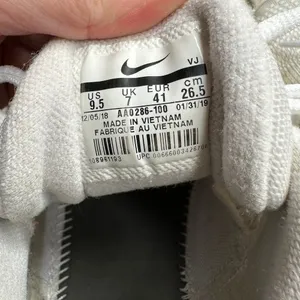 Nike: White Volleyball Sneakers thumbnail 4